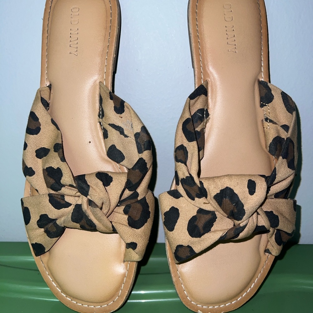 Dolce Vita Leopard Knot Slide Sandals - Tan/Black